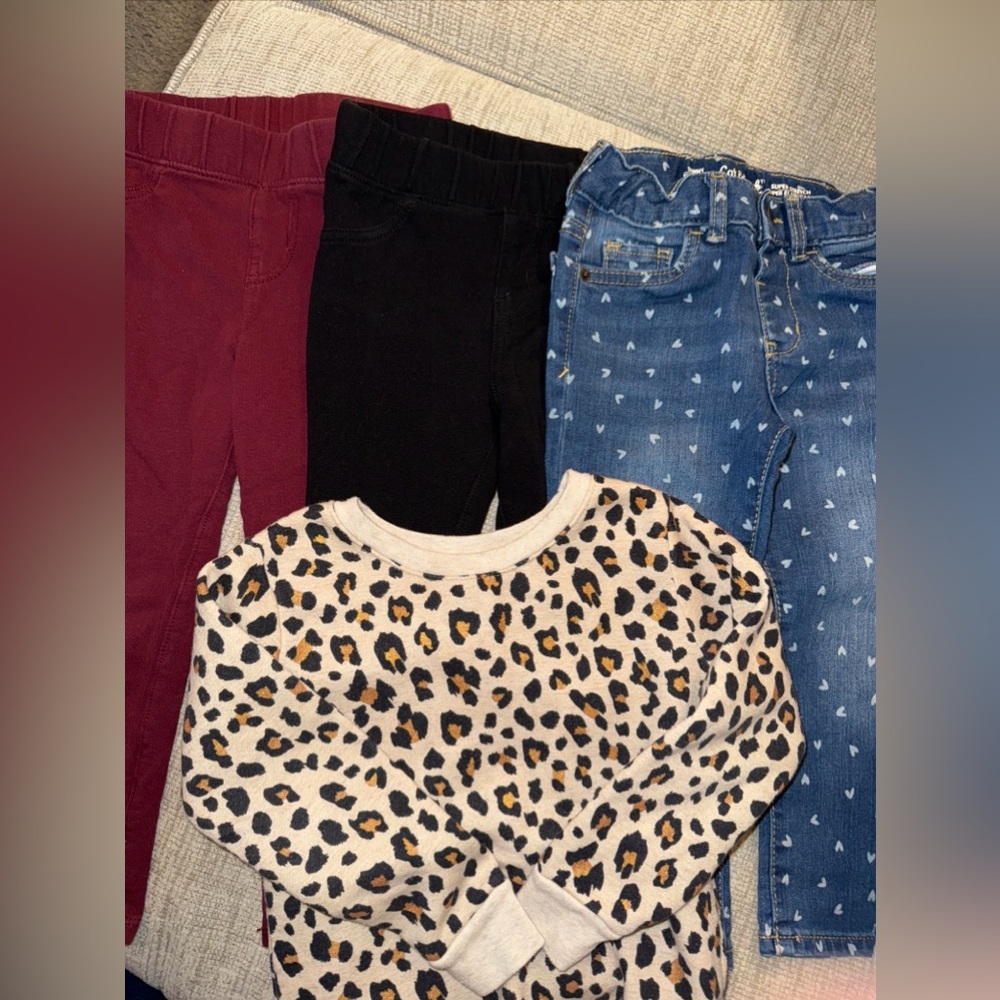 Girls 3T Lot Of 4 Items!  2 Jegging, 1 Jean, 1 Leopard Pullover